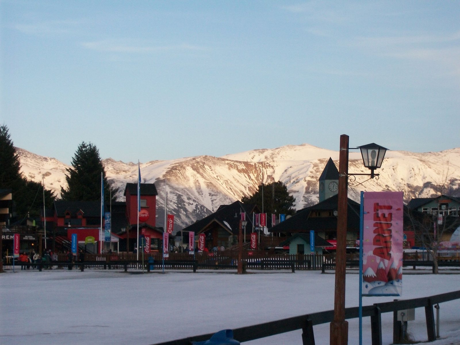 La plaza céntrica de Bariloche en invierno