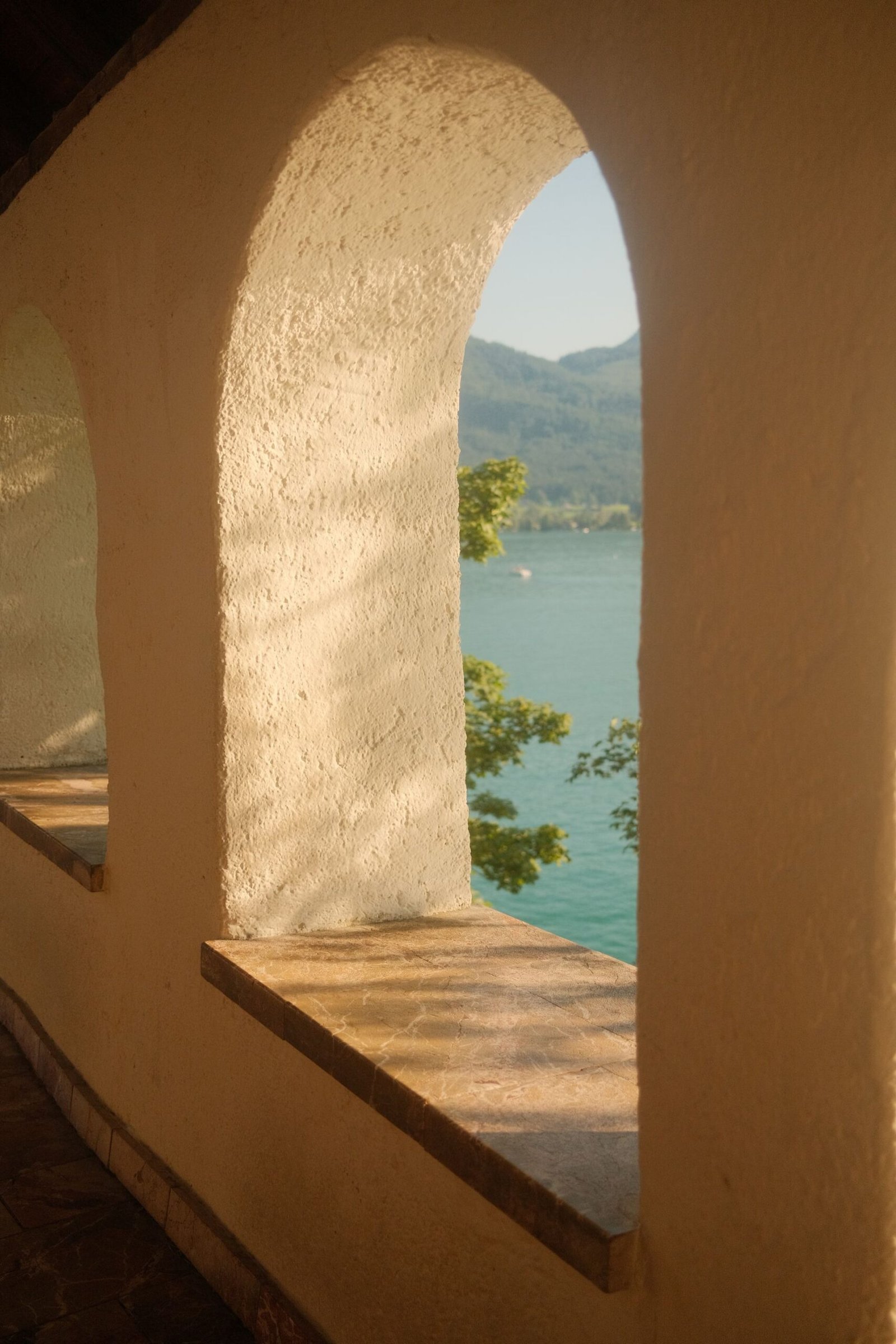 Lake View Suite con ventana de piso a techo al lago